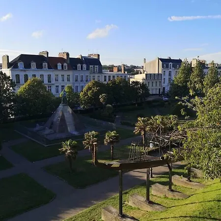 Lägenhet Au Coeur Des Remparts