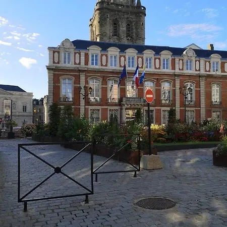 Au Coeur Des Remparts